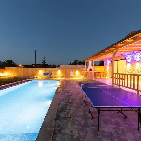 Willa Agarta Villas *